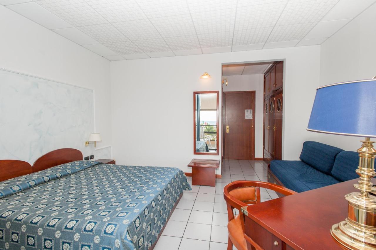 Hotel Caesar Residence & Spa Lido di Camaiore Extérieur photo